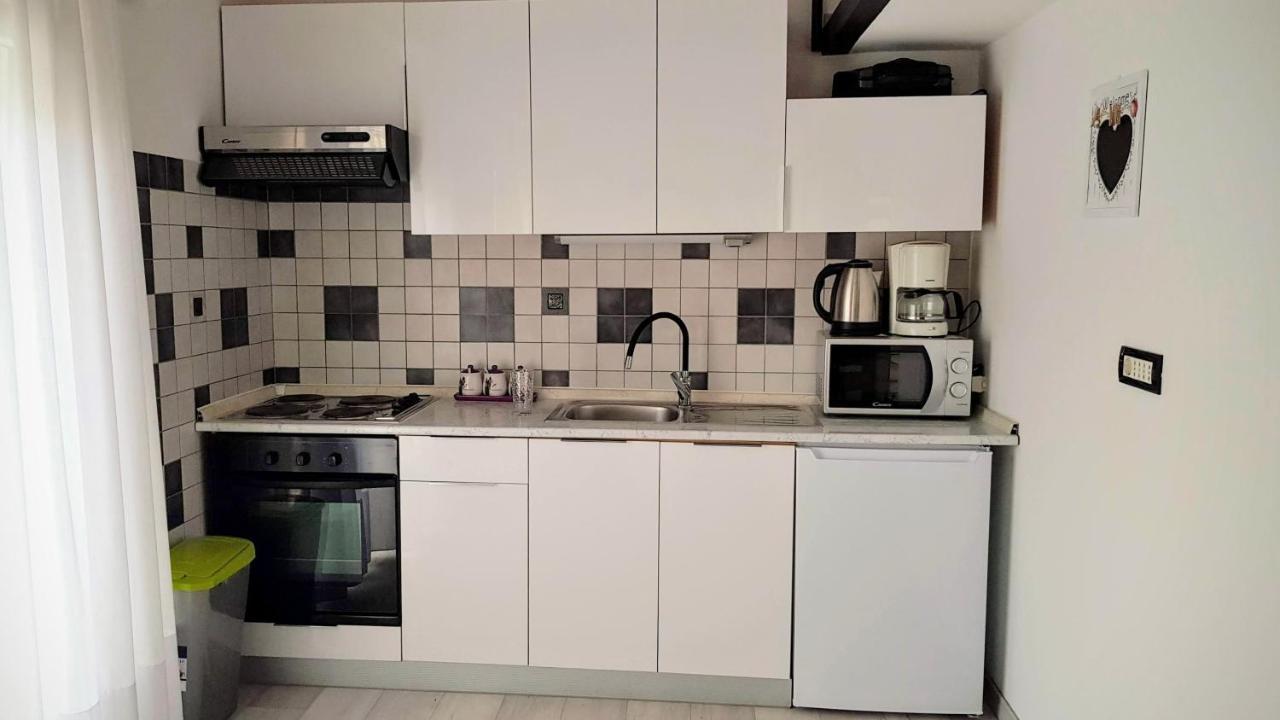 Sia House Apartment Pula Exterior photo